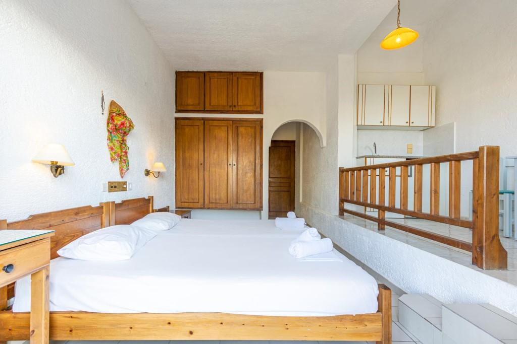 Simple Sun Hotel